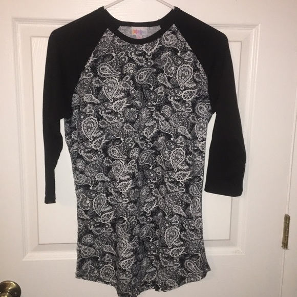 LuLaRoe Tops - LuLaRoe Randy T size S LuLaRoe Tops - LuLaRoe Randy T size S